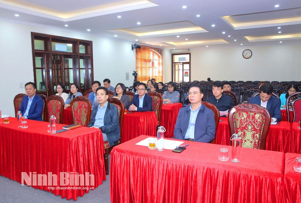 Các đại biểu dự hội nghị tại điểm cầu tỉnh Ninh Bình.