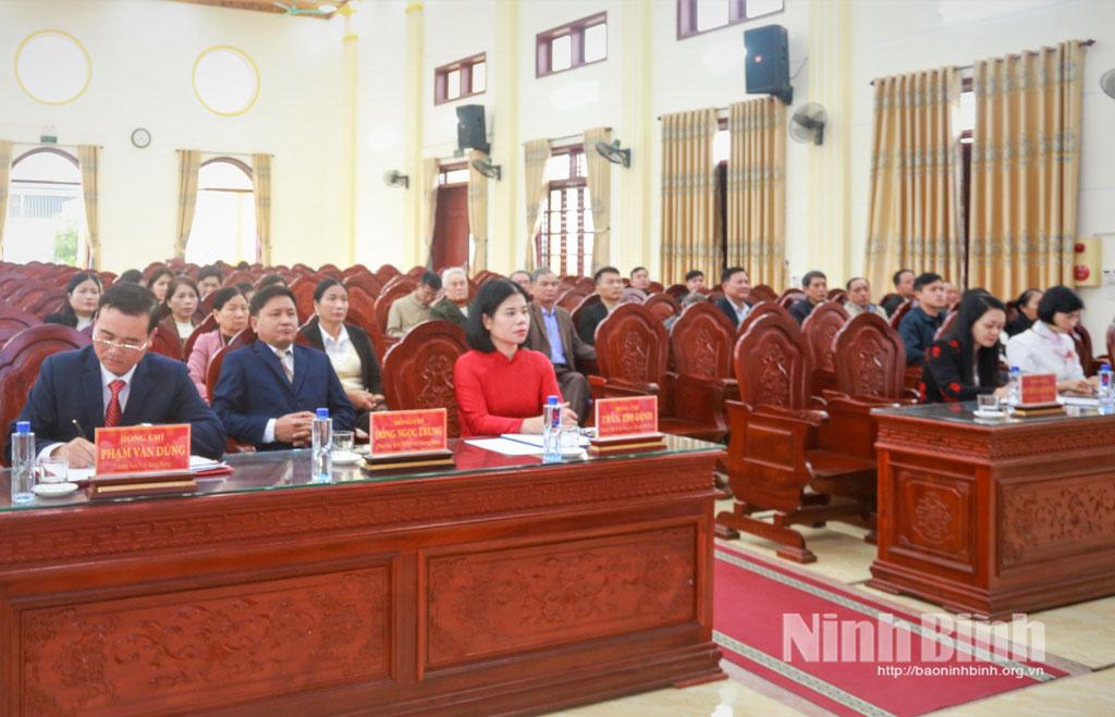 Các đại biểu dự hội nghị.