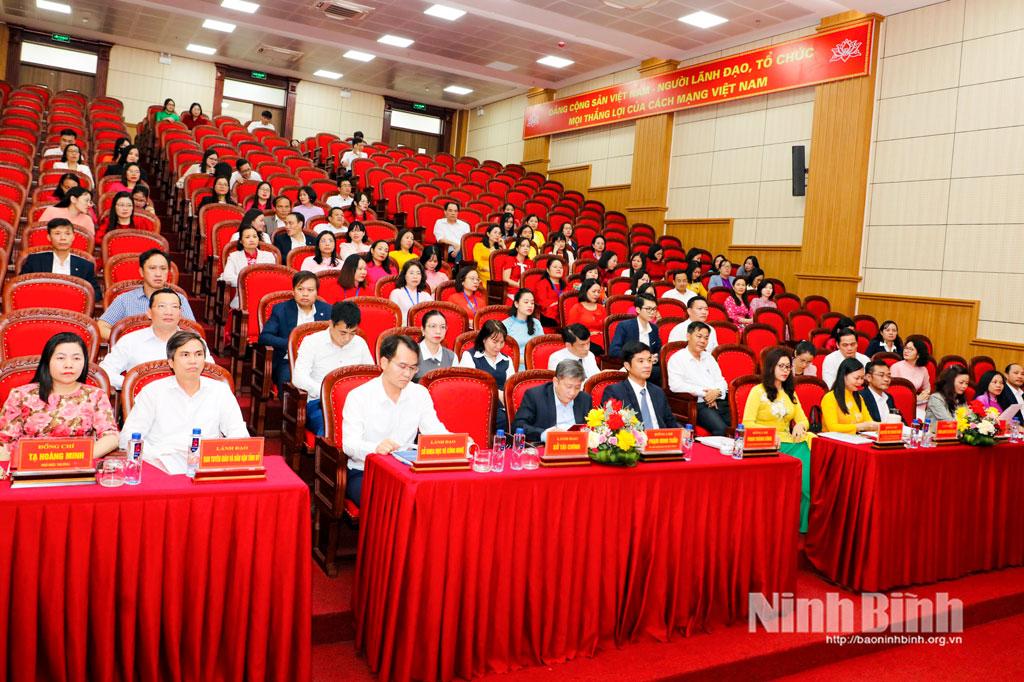 Các đại biểu tham dự Hội thảo.