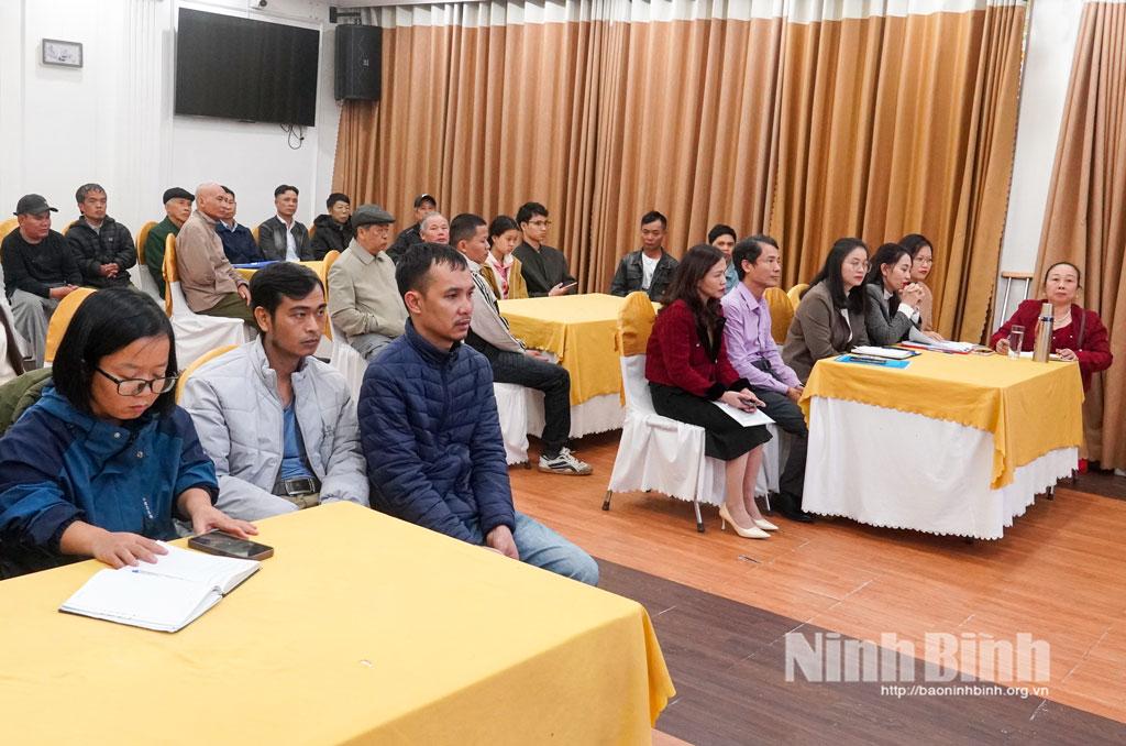 Các đại biểu tham dự toạ đàm.