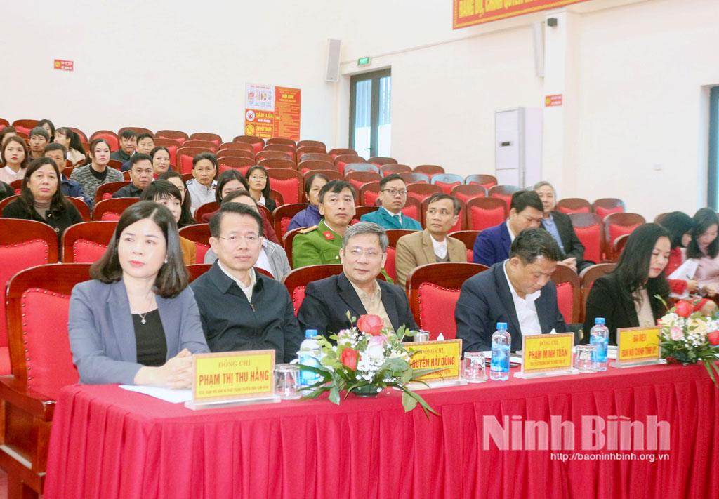 Các đại biểu dự hội nghị.