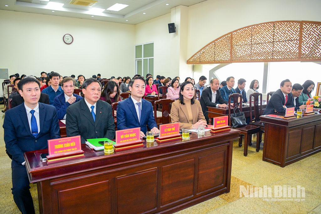 Các đại biểu dự hội nghị.