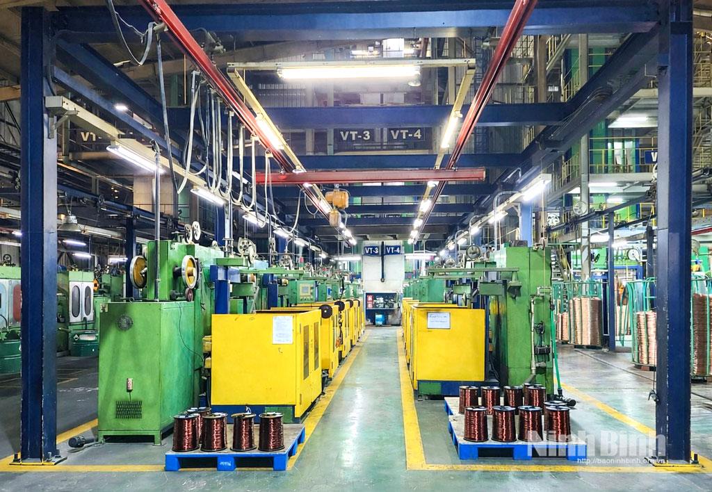 Dây chuyền sản xuất dây cáp điện, dây đồng của Công ty TNHH Đồng Kỹ thuật Korea.