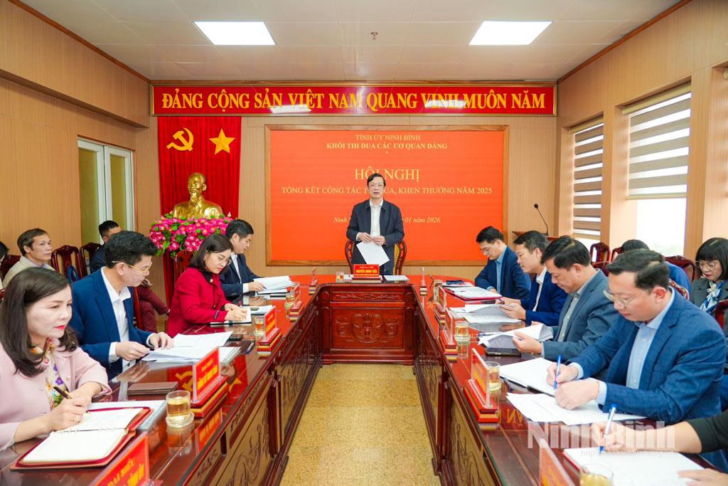 Các đại biểu dự hội nghị.