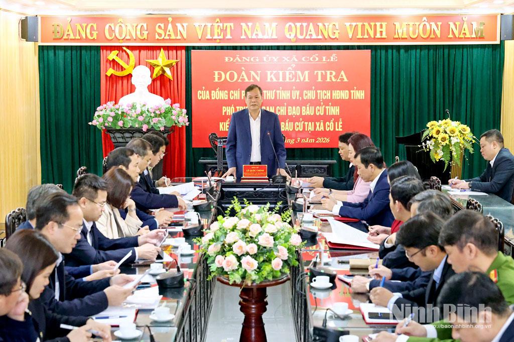 Đồng chí Lê Quốc Chỉnh, Phó Bí thư Tỉnh ủy, Chủ tịch HĐND tỉnh làm việc với Đảng ủy xã Cổ Lễ về công tác bầu cử.