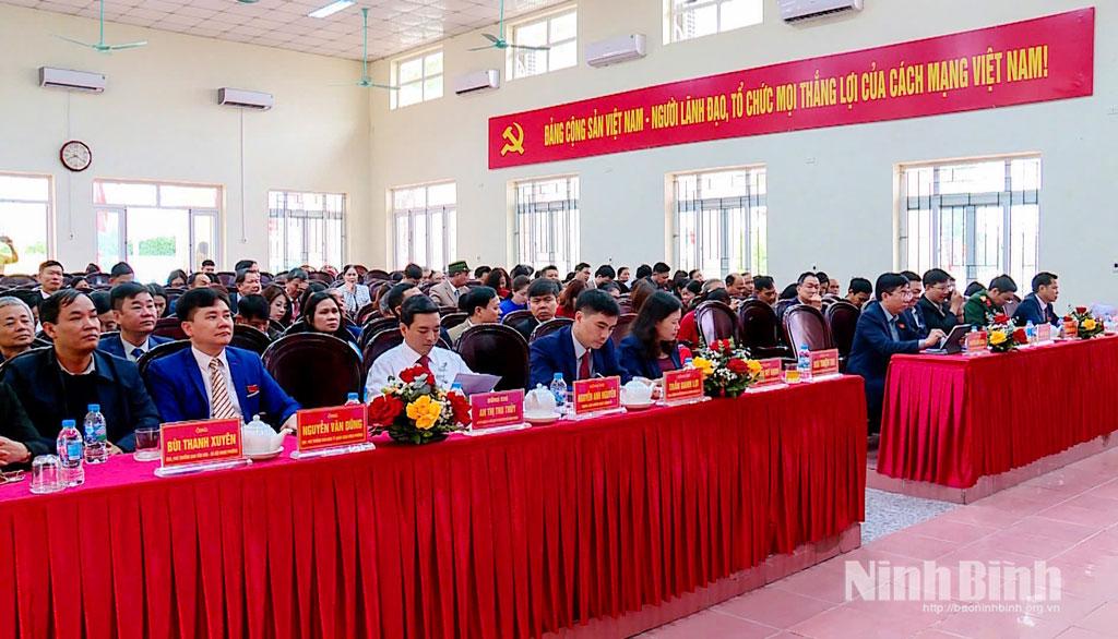 Các đại biểu dự kỳ họp.