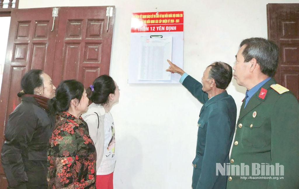 Hội Cựu chiến binh xã Hải Hậu đẩy mạnh công tác tuyên truyền nhằm nâng cao nhận thức của cử tri và nhân dân về quyền bầu cử.