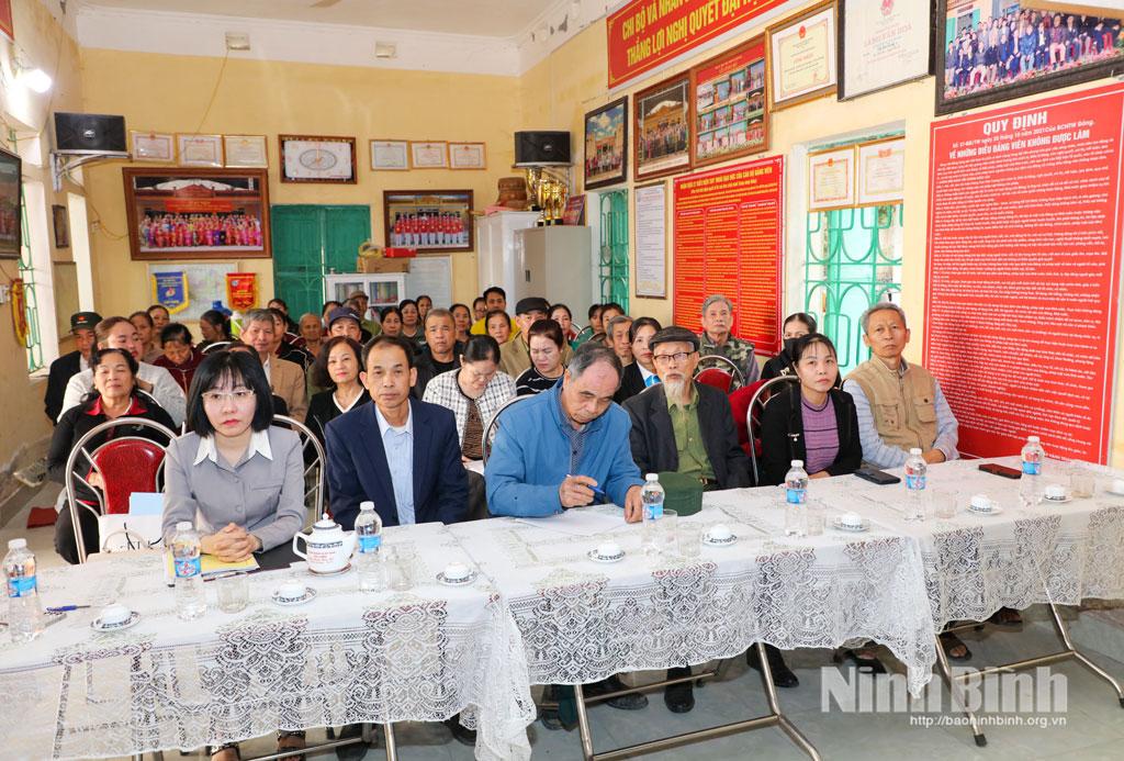 Các đại biểu dự hội nghị.