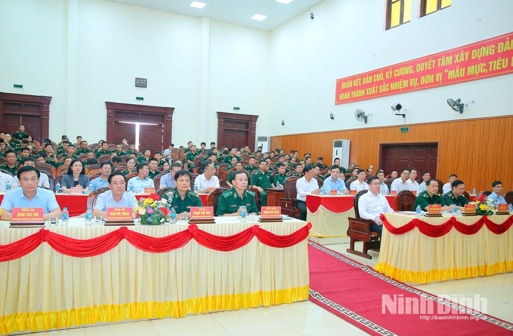 Các đại biểu dự hội nghị.