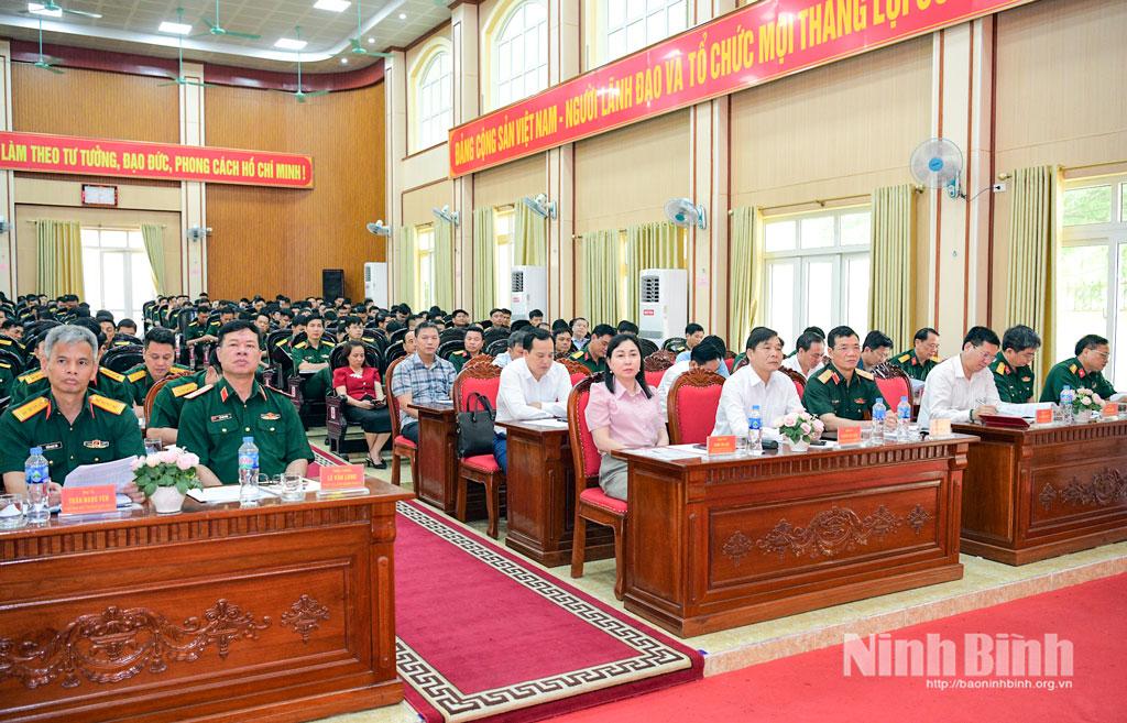 Các đại biểu dự hội nghị.