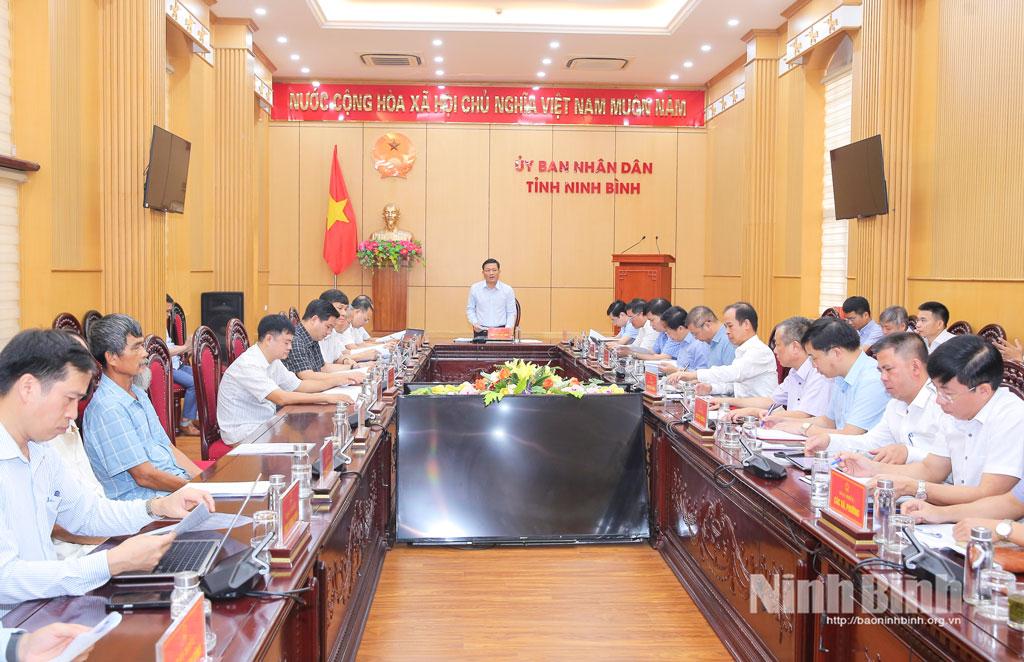 Quang cảnh buổi làm việc.