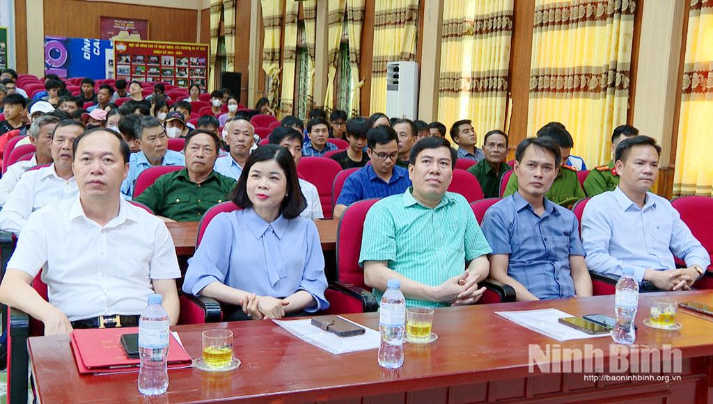 Các đại biểu dự Lễ phát động tại xã Bình Giang. Ảnh: Nguyễn Oanh