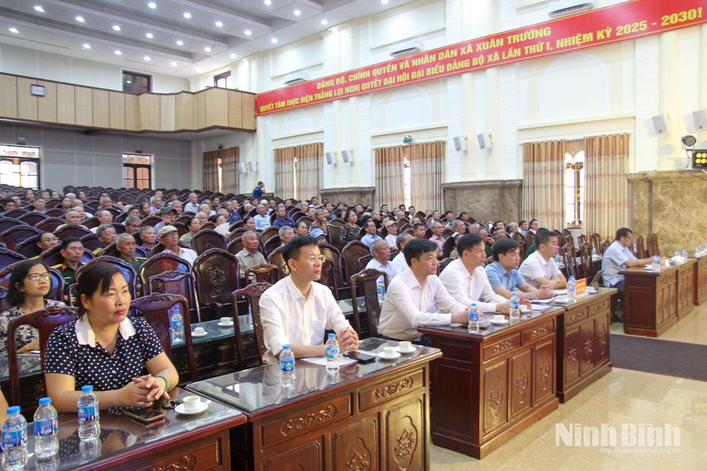 Các đại biểu dự hội nghị.