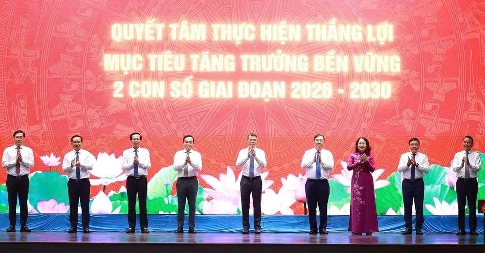 Thủ tướng Lê Minh Hưng và các đại biểu tại Lễ phát động - Ảnh: VGP/Phương Nguyên