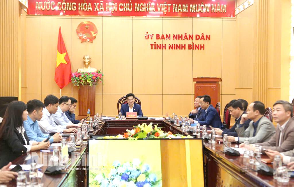 Các đại biểu dự hội nghị trực tuyến tại điểm cầu tỉnh Ninh Bình.