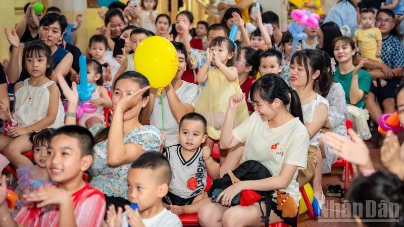 Nụ cười trẻ thơ. (Ảnh: HNV)