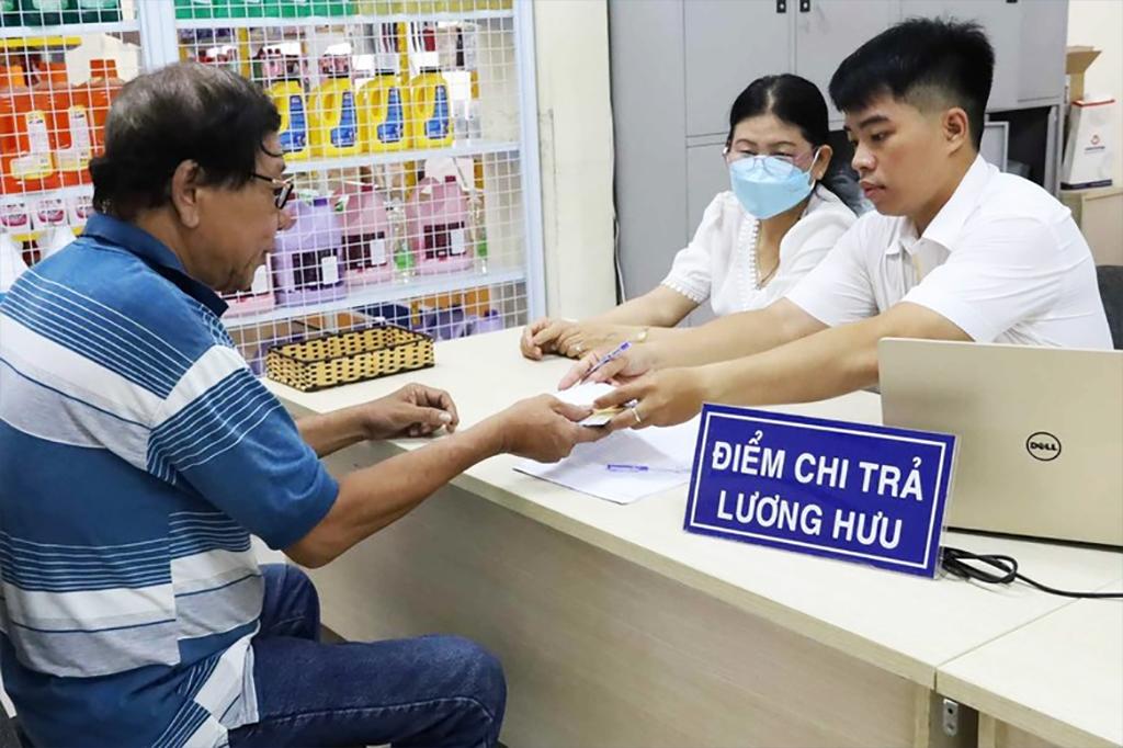 Từ 01/7/2026, mức lương hưu, trợ cấp BHXH và trợ cấp hàng tháng tăng thêm 8%.