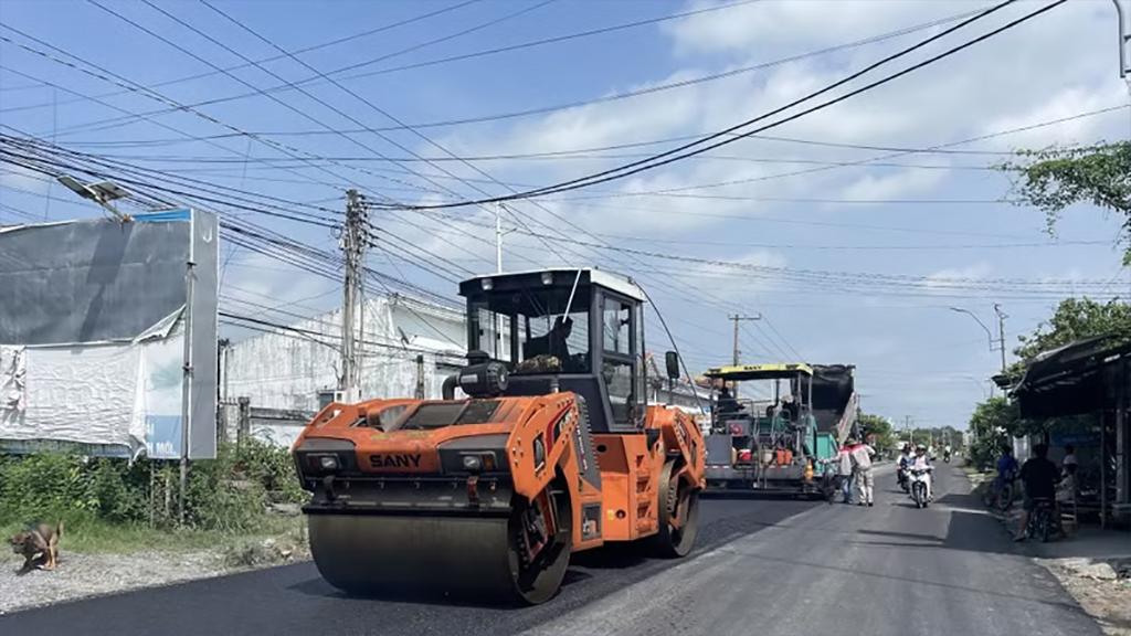 Công trình nâng cấp tỉnh lộ 914 (xã Ngũ Lạc, tỉnh Vĩnh Long). (Ảnh: Thanh Hòa/TTXVN)