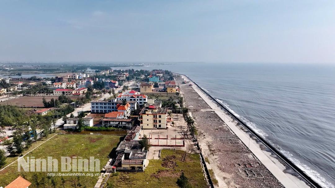 Khu du lịch Quất Lâm, xã Giao Ninh đìu hiu vắng khách với những công trình dang dở.