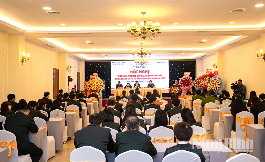 Quang cảnh hội nghị.