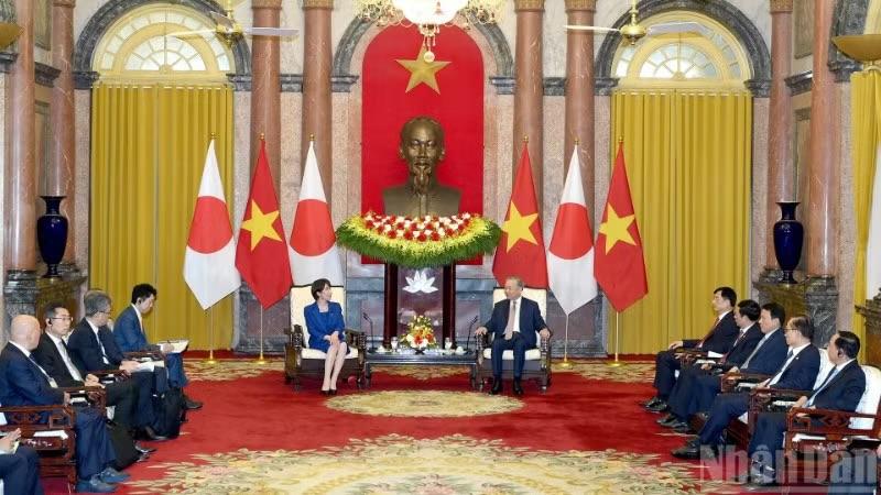Quang cảnh cuộc tiếp Thủ tướng Nhật Bản Takaichi Sanae tại Phủ Chủ tịch. (Ảnh: ĐĂNG KHOA)