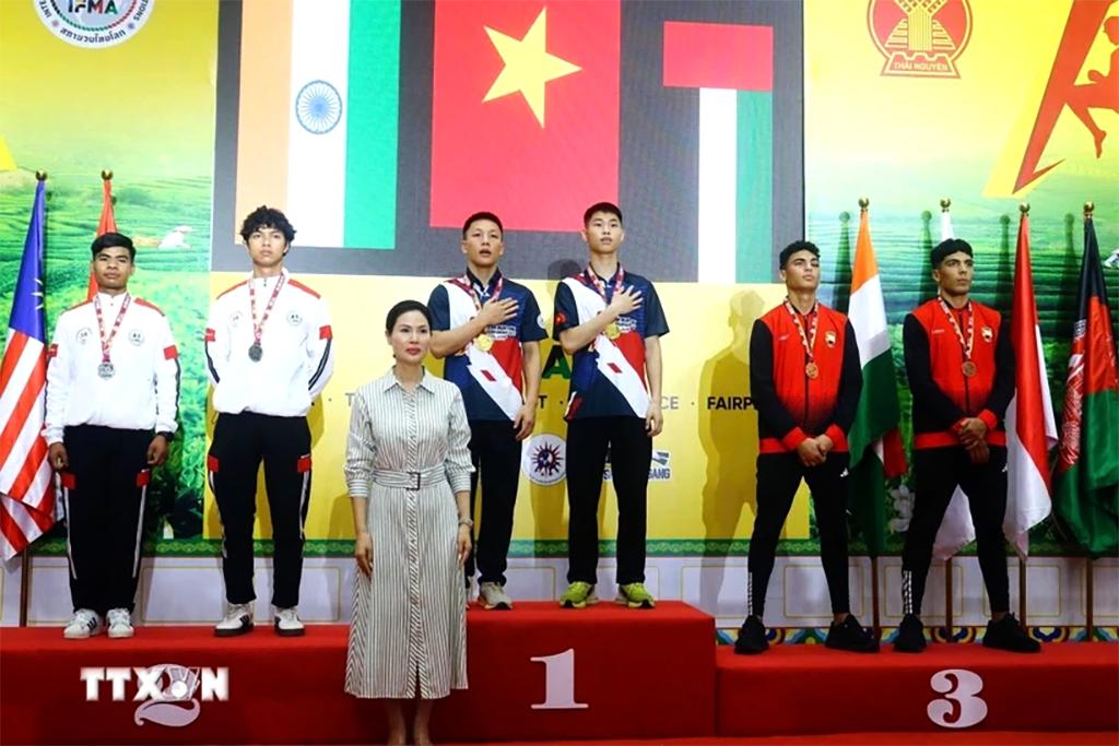 Việt Nam xếp thứ nhất toàn đoàn với 46 huy chương các loại. (Ảnh: Trần Trang/TTXVN)