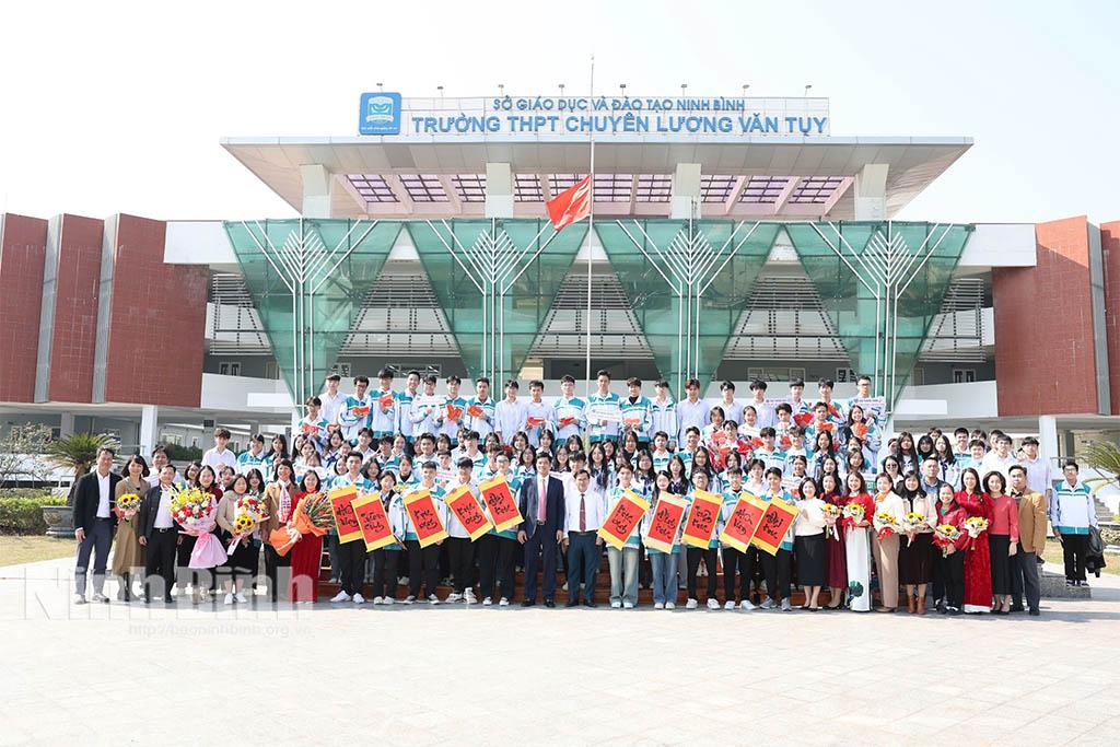 Trường THPT chuyên Lương Văn Tụy là 1 trong 3 trường chuyên của tỉnh được giữ nguyên tên sau sắp xếp.