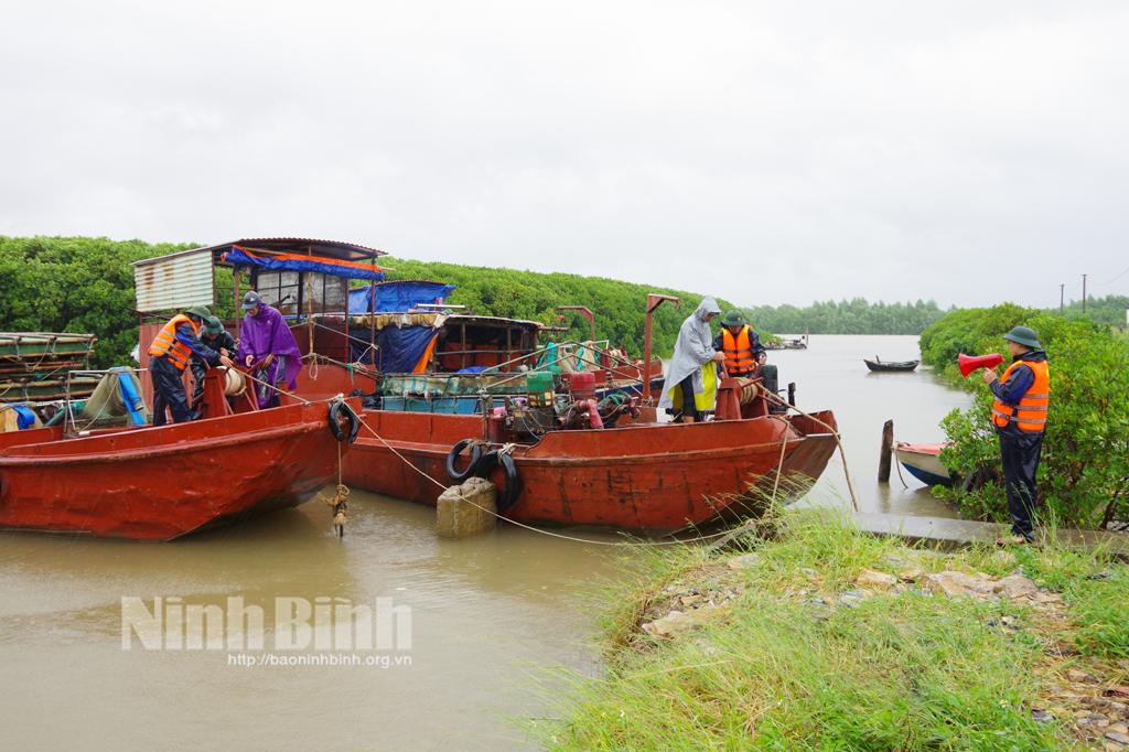 Triển khai ứng phó với bão số 7