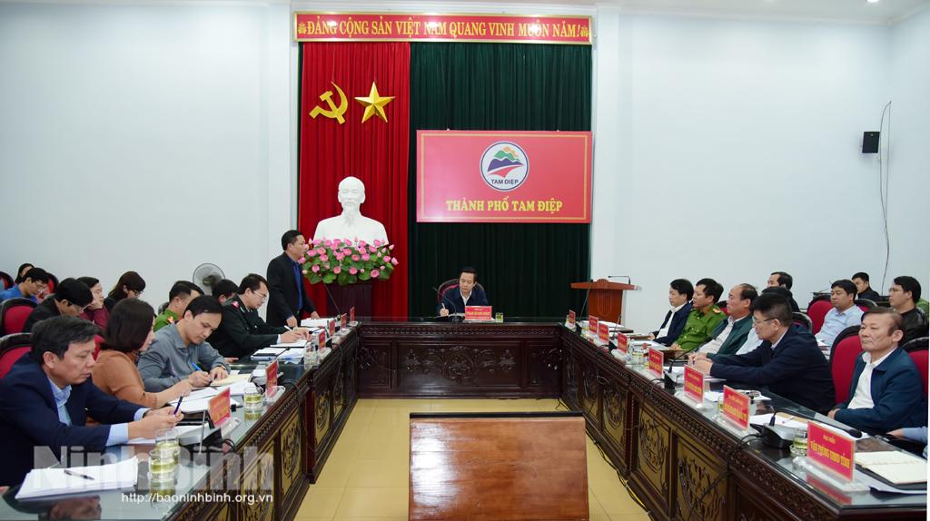 Bàn biện pháp giải quyết tình trạng một số người dân cản trở giao thông tại thành phố Tam Điệp