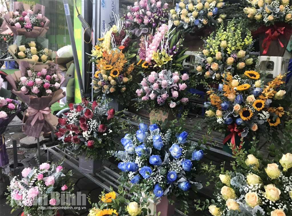 Hoa tươi tăng giá mạnh dịp 20/11