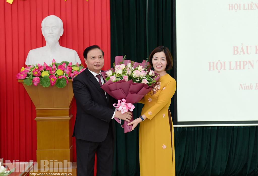 Hội nghị bầu kiện toàn Chủ tịch Hội Liên hiệp Phụ nữ tỉnh nhiệm kỳ 2016-2021