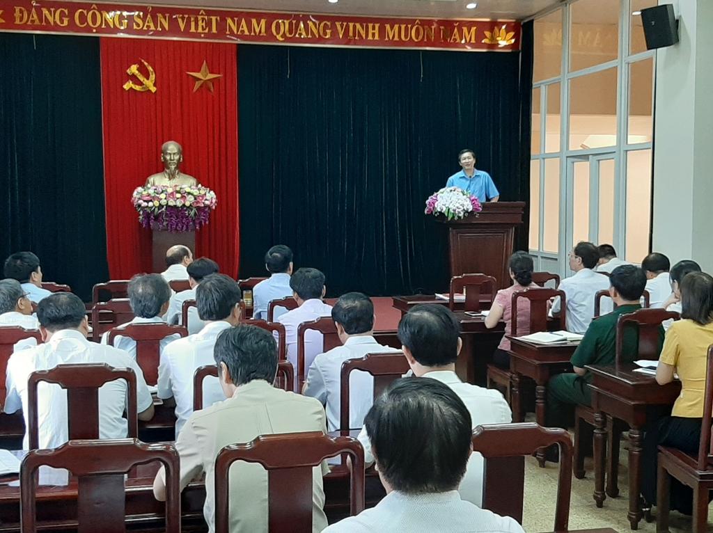 Hội nghị báo cáo viên tháng 6