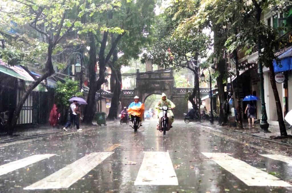 Bắc Bộ mưa dông, Trung Bộ nắng nóng