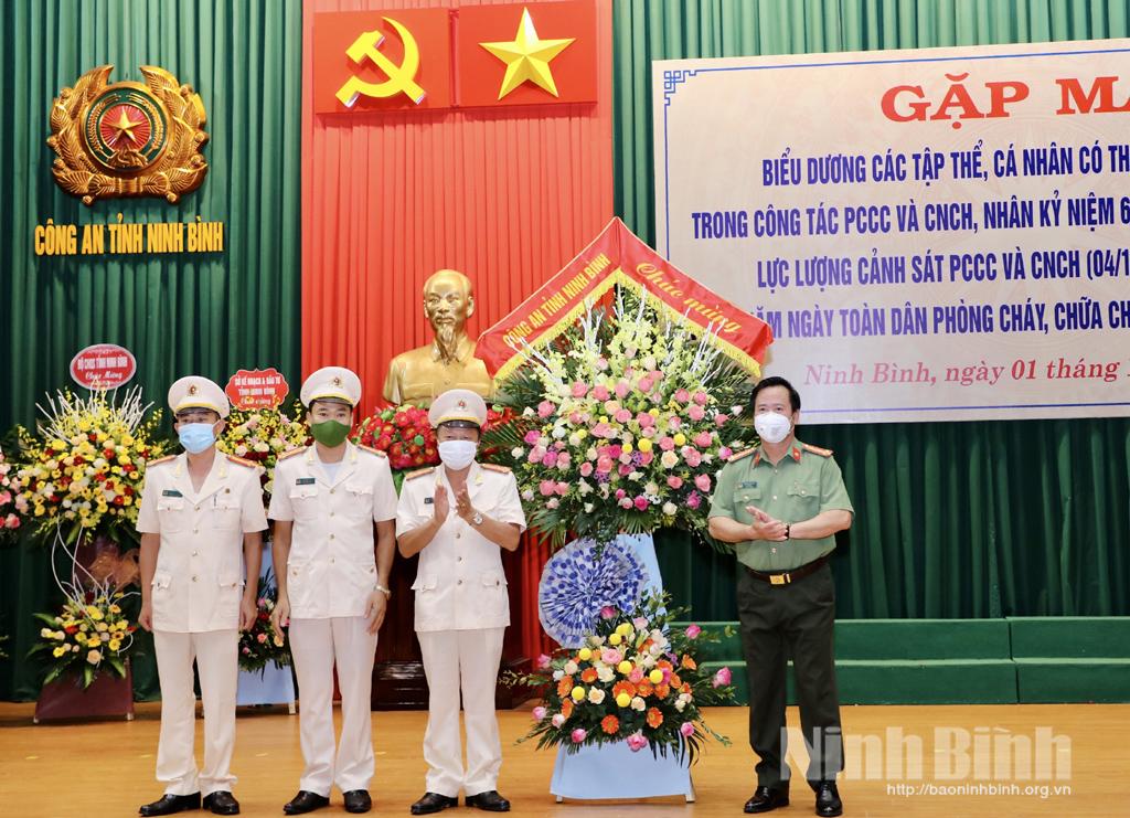 Gặp mặt kỷ niệm 60 năm Ngày truyền thống lực lượng Cảnh sát PCCC & Cứu nạn cứu hộ