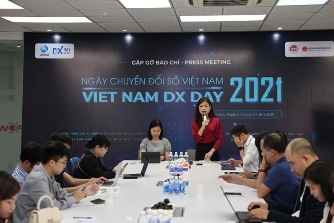 Thúc đẩy mạnh mẽ chuyển đổi số