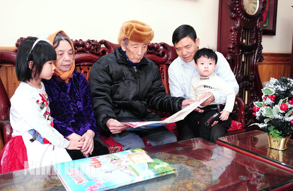 Những tấm lòng sắt son với Đảng