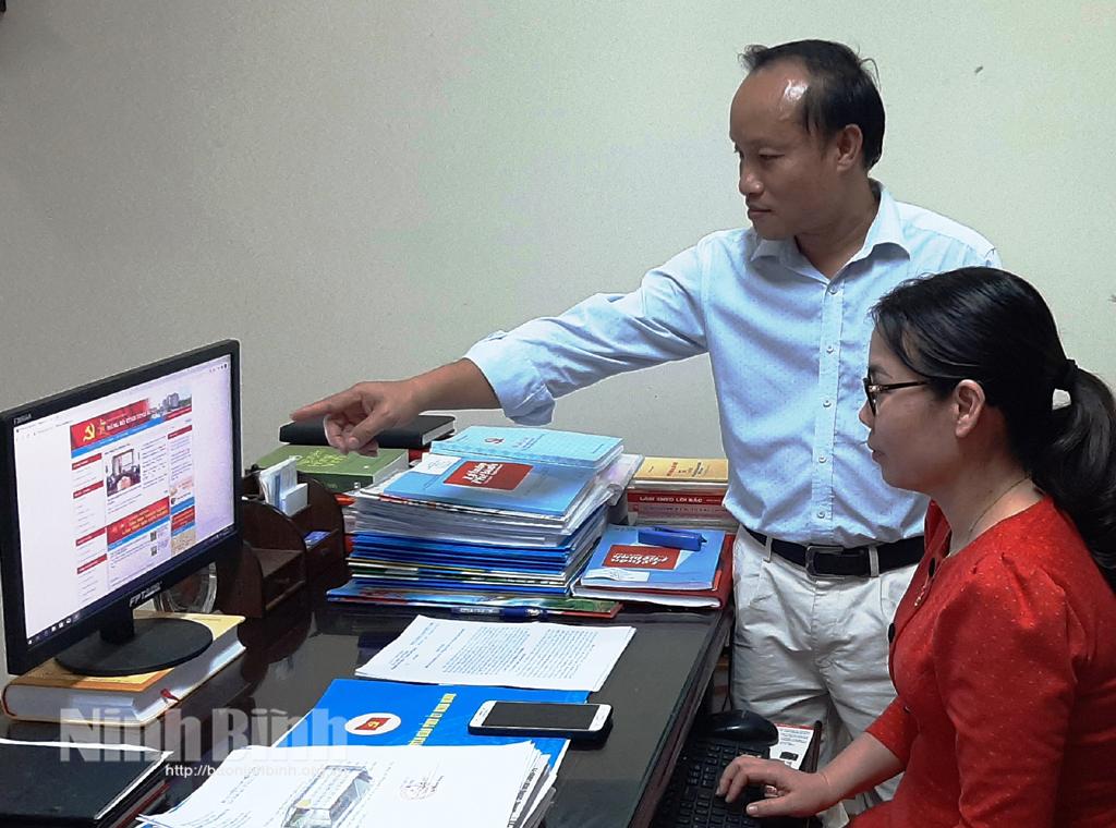 Làm tốt vai trò "cầu nối" thông tin