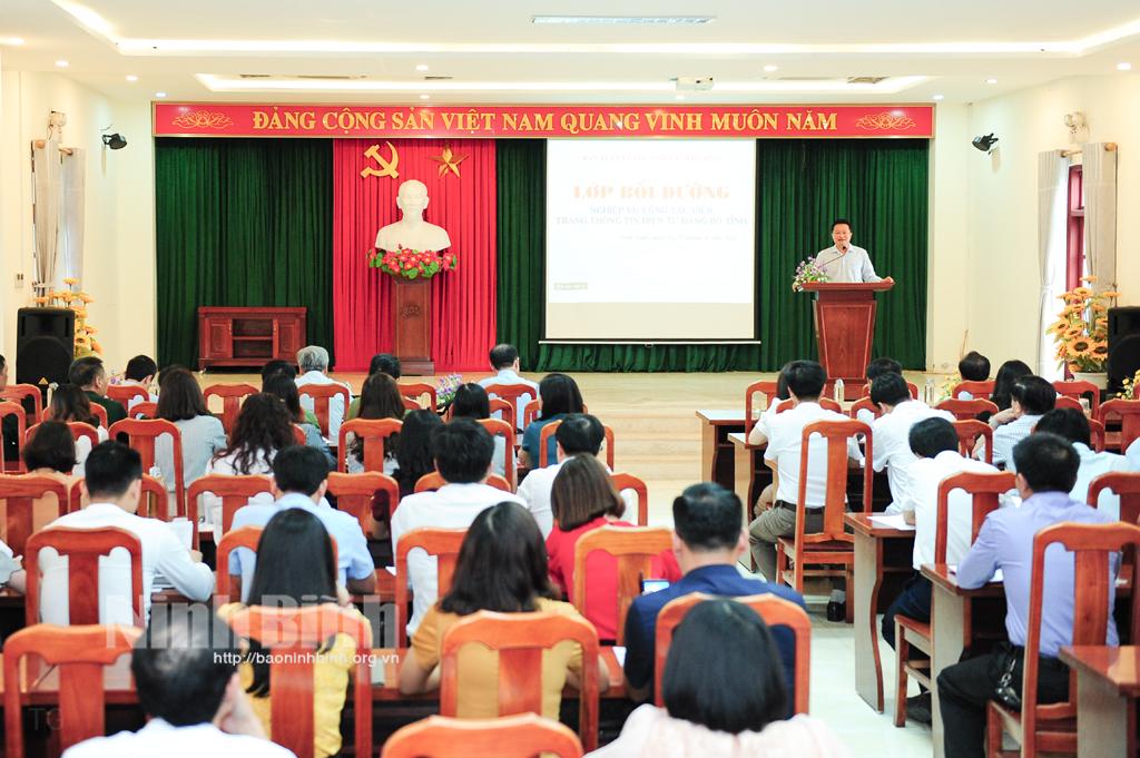 Bồi dưỡng nghiệp vụ báo chí năm 2021