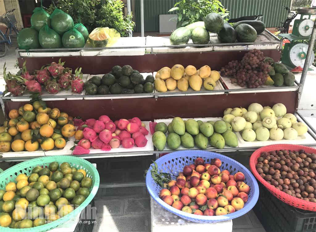 Hoa quả nhiều, giá rẻ