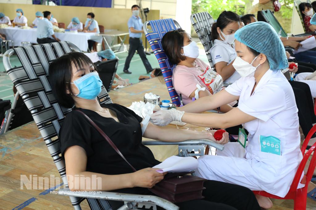 Yên Mô thu được 1.054 đơn vị máu, đạt 162% kế hoạch năm 2021