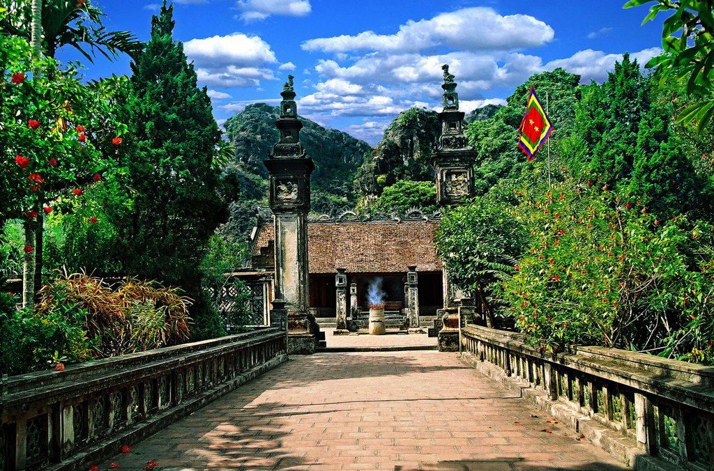 Vững tin bước vào năm mới