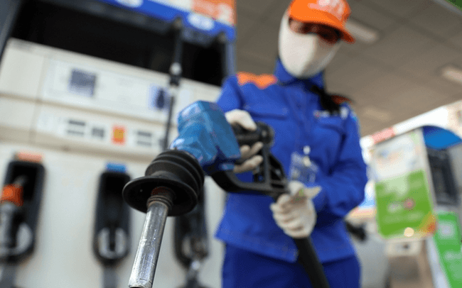 Xăng dầu đồng loạt tăng giá