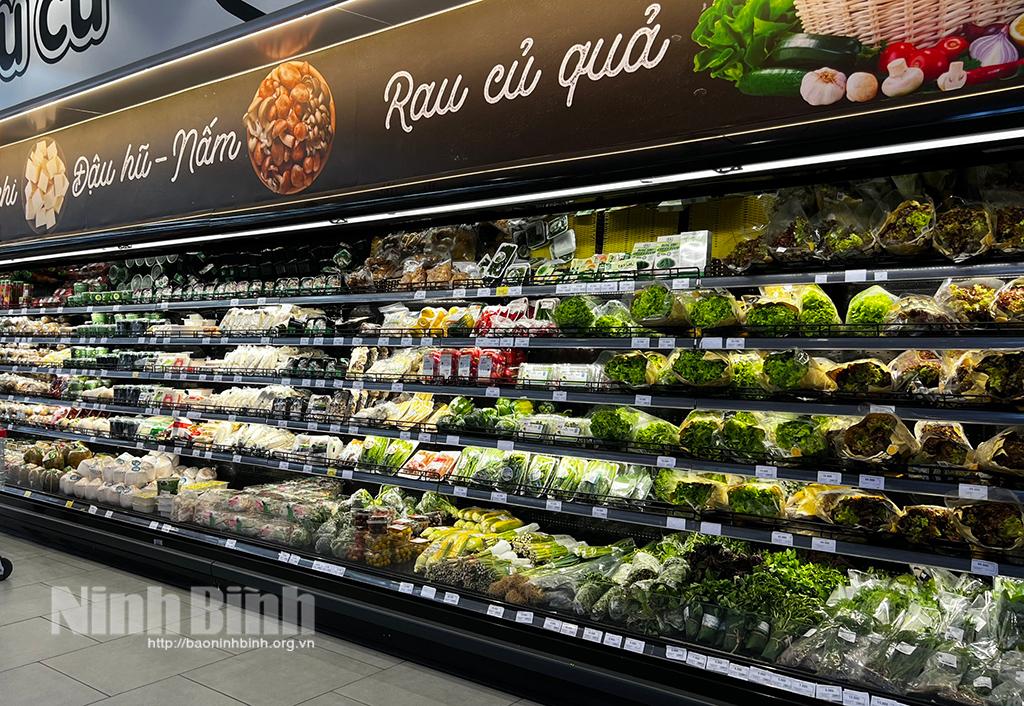 Rau xanh tăng giá mạnh