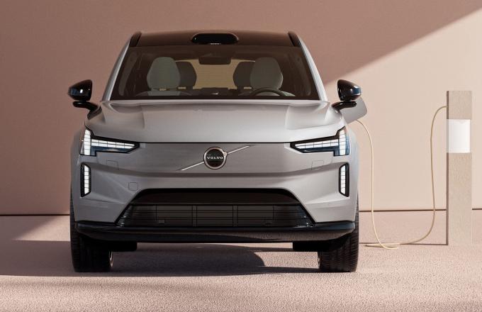 Volvo EX90 - xe điện 7 chỗ mới