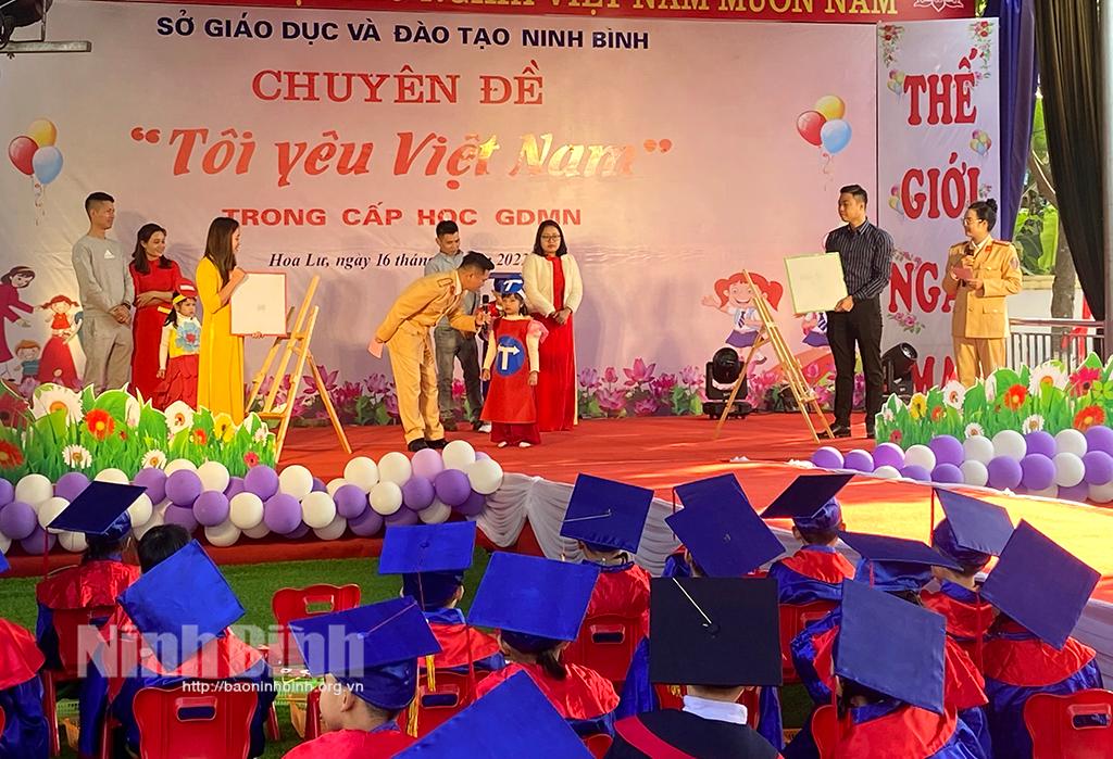 Chuyên đề "Tôi yêu Việt Nam" trong cấp học giáo dục mầm non