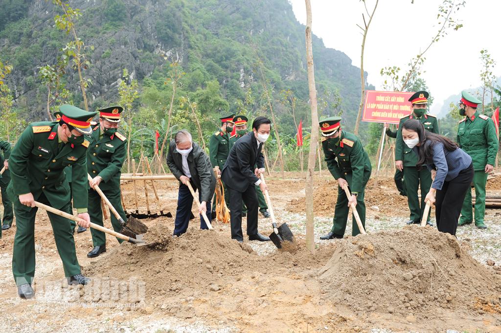 Phát động Trồng cây "Vì một Việt Nam xanh" xuân Nhâm Dần 2022