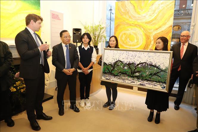 Triển lãm tranh Việt ở London, Anh
