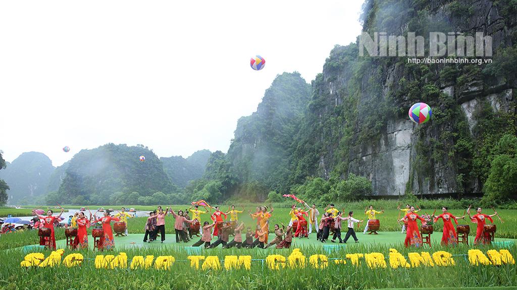 Khai mạc Tuần Du lịch Ninh Bình "Sắc vàng Tam Cốc - Tràng An" năm 2022