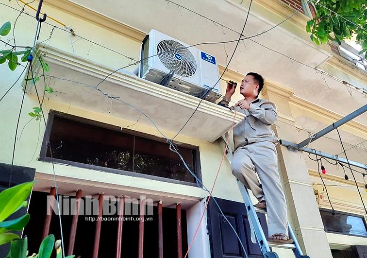 Nghề "làm bốn tháng ăn cả năm"