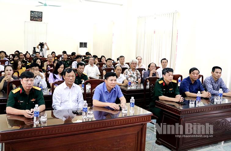 Bế mạc trại sáng tác văn học với chủ đề chiến tranh, cách mạng, người lính, đất và người Ninh Bình